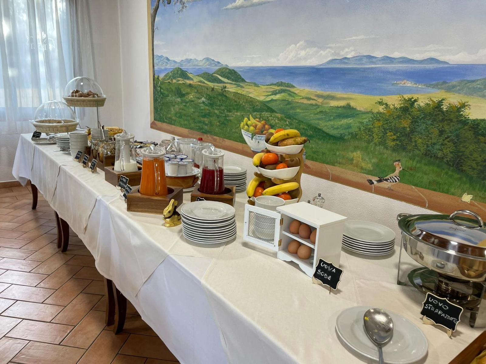 Hotel Ristorante Le Querciolaie Dei Ricci 폰테블란다 외부 사진