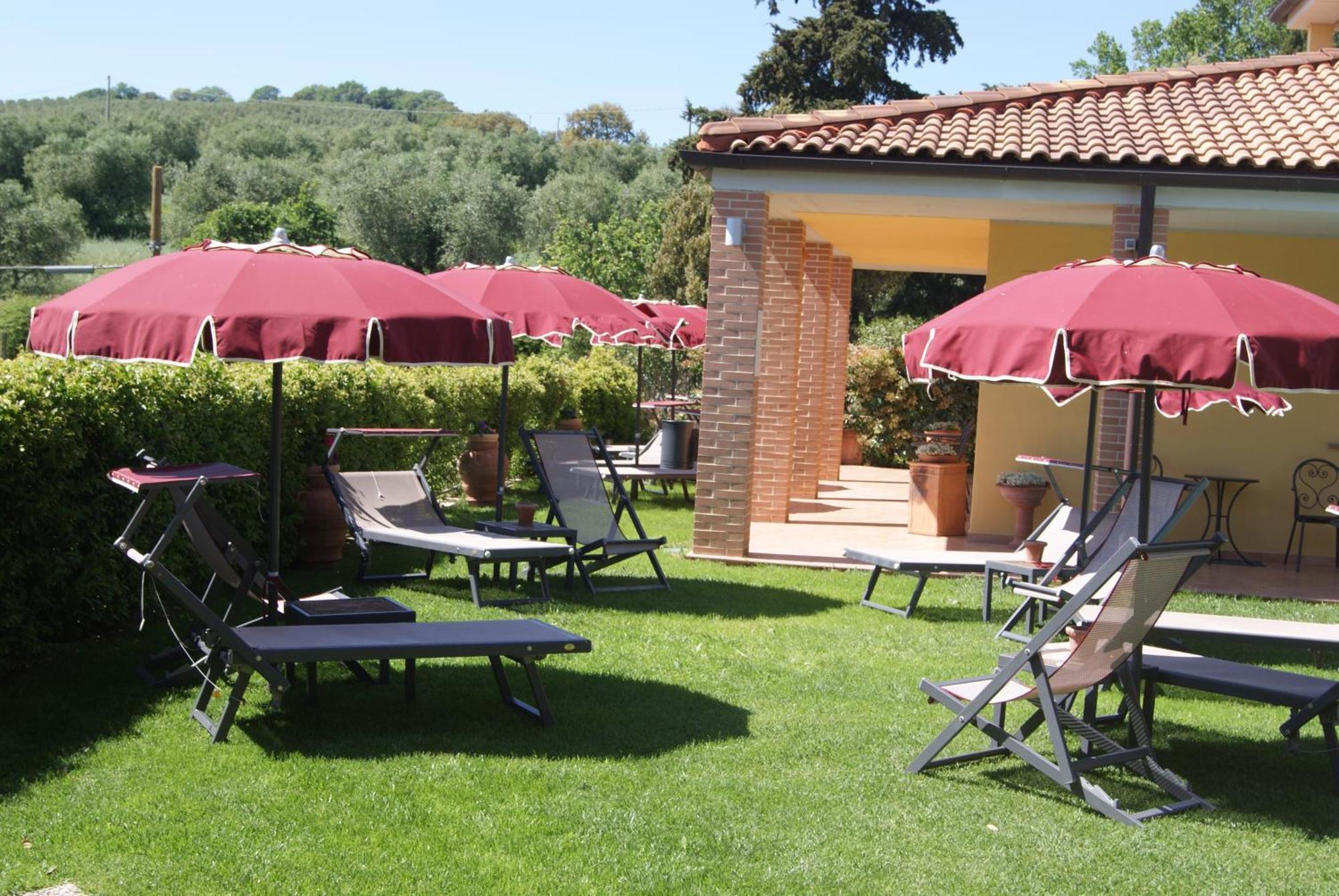 Hotel Ristorante Le Querciolaie Dei Ricci 폰테블란다 외부 사진