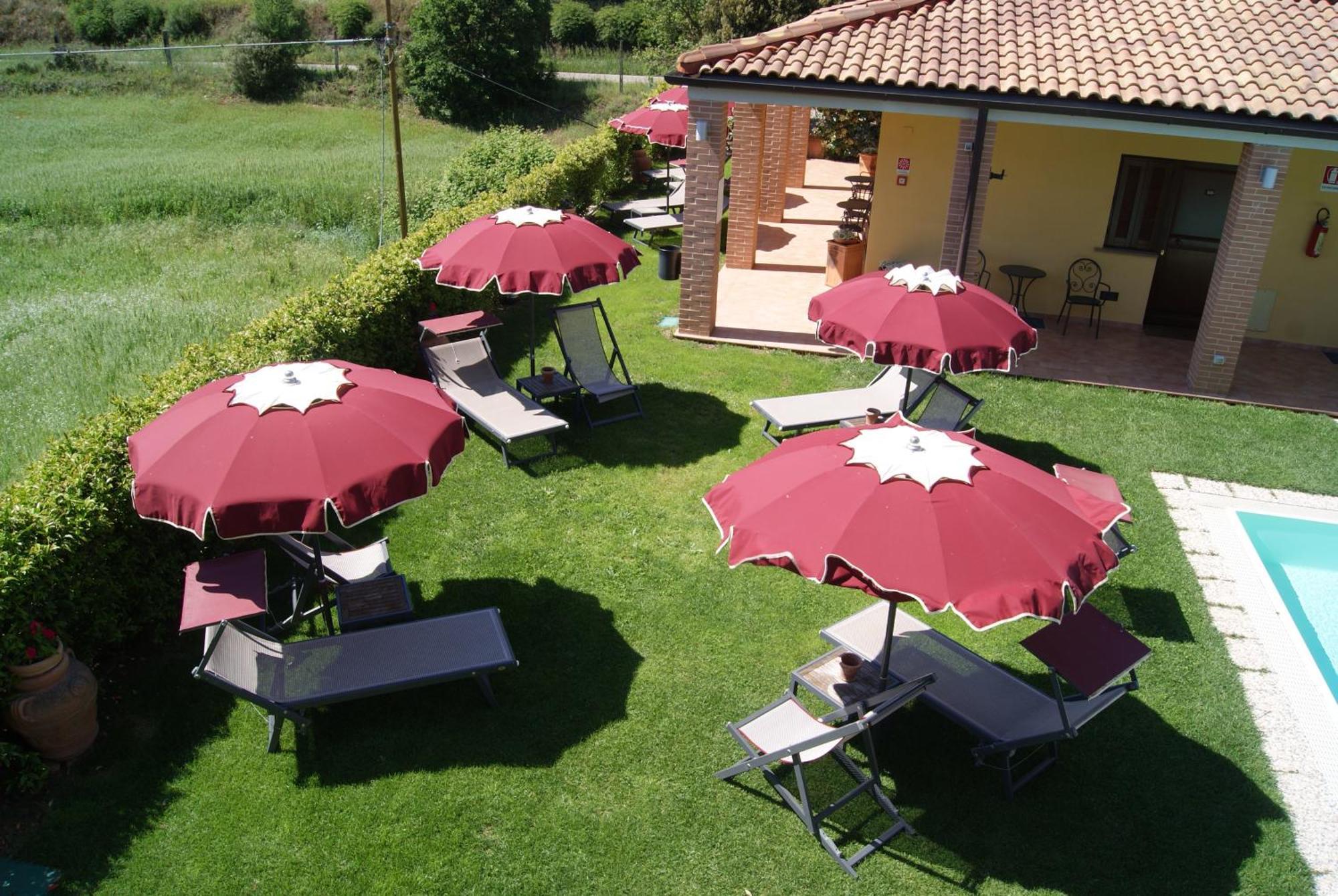 Hotel Ristorante Le Querciolaie Dei Ricci 폰테블란다 외부 사진